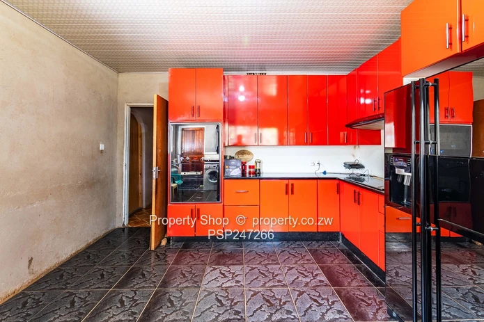 Family Home in A Leafy Suburb!