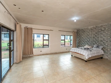 8 Bedroom House
