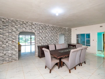 8 Bedroom House