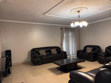 5 Bedroom House