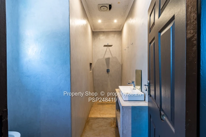 5 Bedroom House for Sale in Borrowdale (Sole Mandate)
