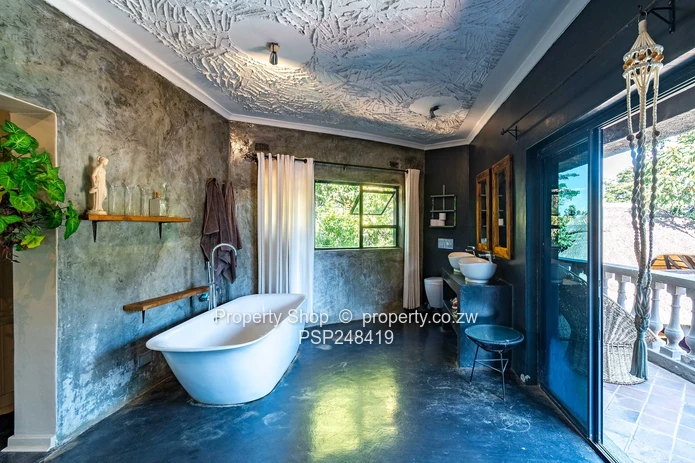 5 Bedroom House for Sale in Borrowdale (Sole Mandate)