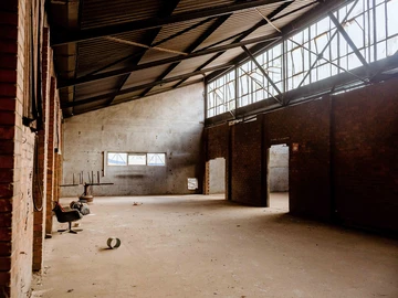 Warehouse & Factory