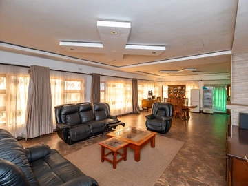 8 Bedroom House