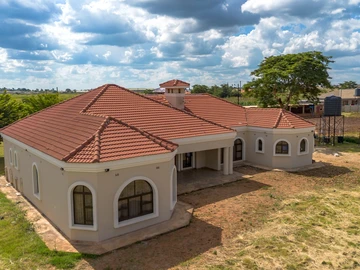 5 Bedroom House