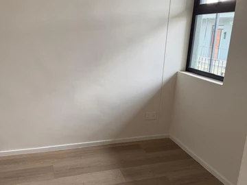 2 Bedroom Flat & Apartment