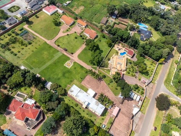9 Bedroom House