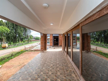8 Bedroom House