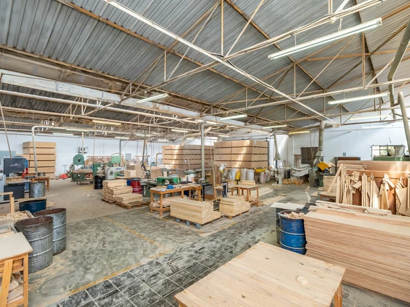 Warehouse & Factory