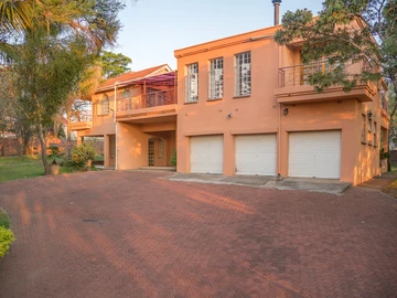 5 Bedroom House