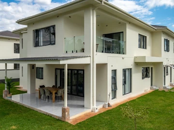 2 Unit Townhouse Complex